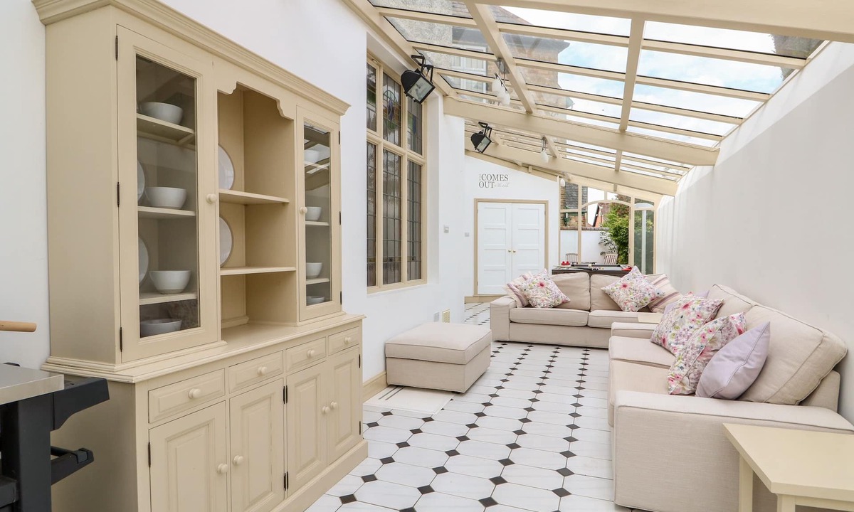 Peterborough Cottage | The Chestnuts