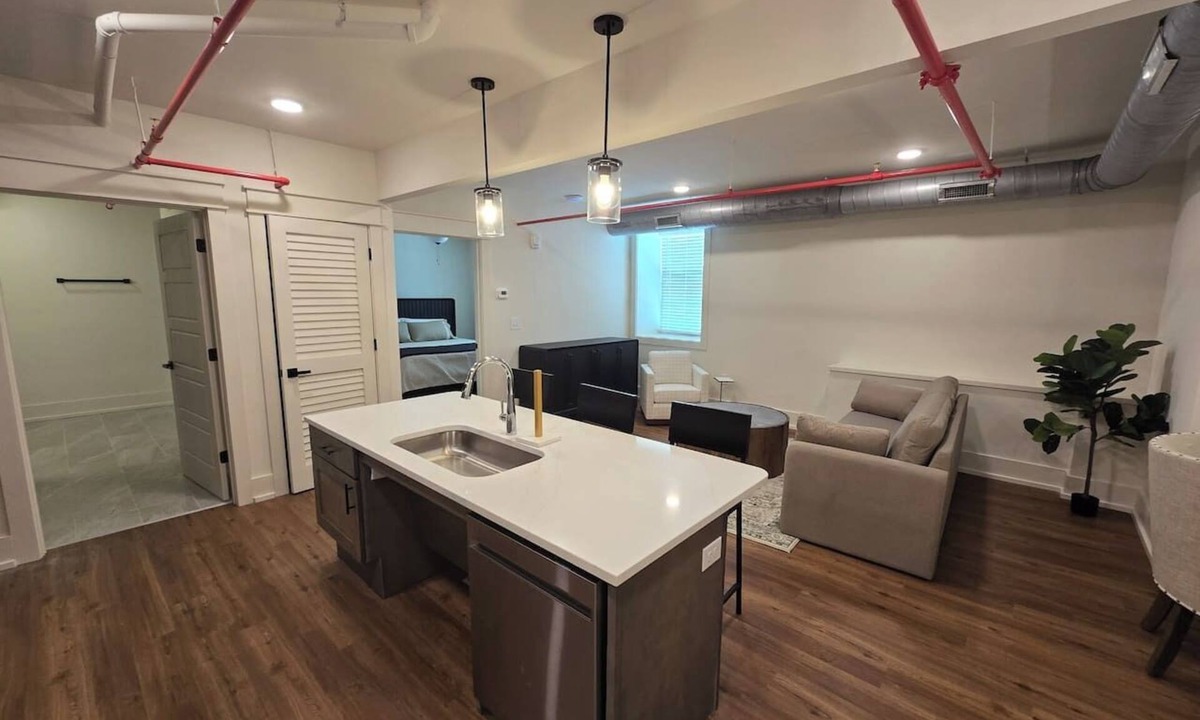 McMinnville Condo | The Chief`s Barracks