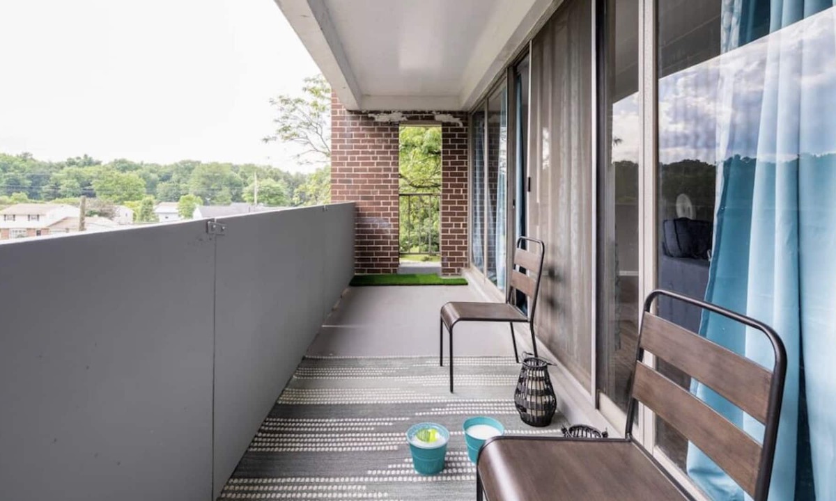Cherry Hill Apartment | the chill mall space