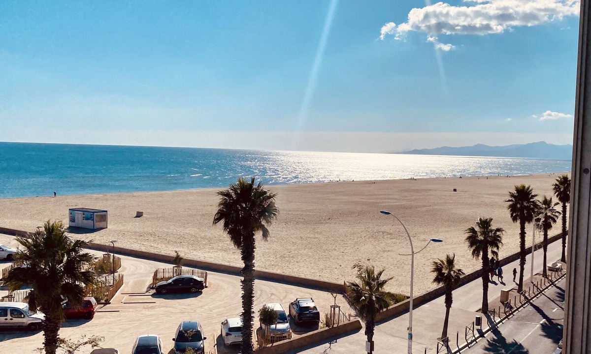 Saint-Nazaire Apartment | 😍The "CHILL" sea and port view in the heart of the city😍