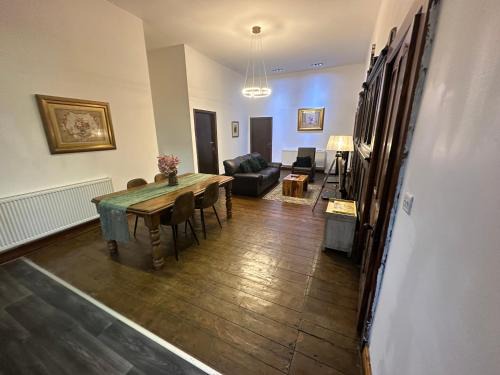 Droylsden Villa | The Church-C