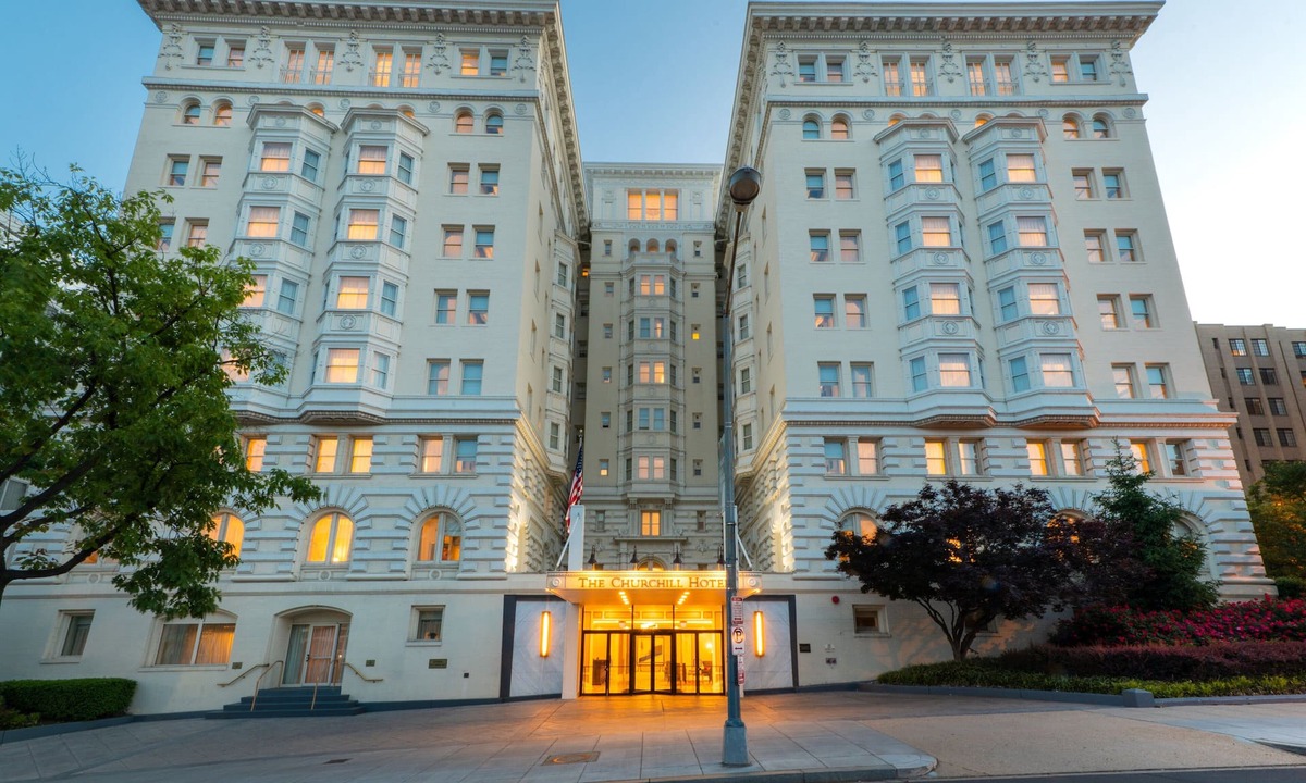 Kalorama Heights Hotel | The Churchill Hotel near Embassy Row