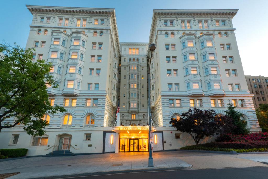 Kalorama Heights Hotel | The Churchill Hotel Near Embassy Row