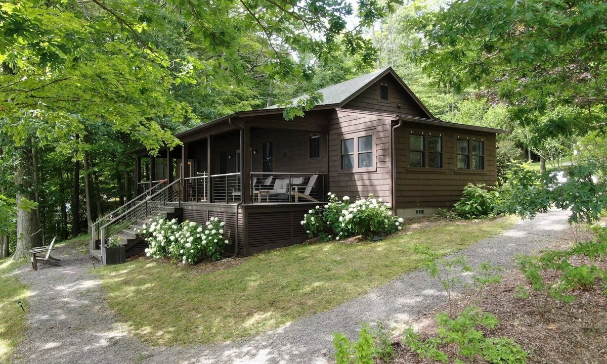 Skaneateles House | The Classy Camp