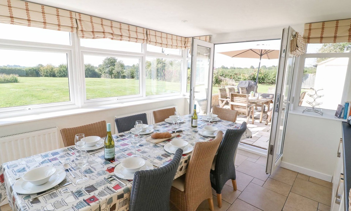 Witney Cottage | The Clealings