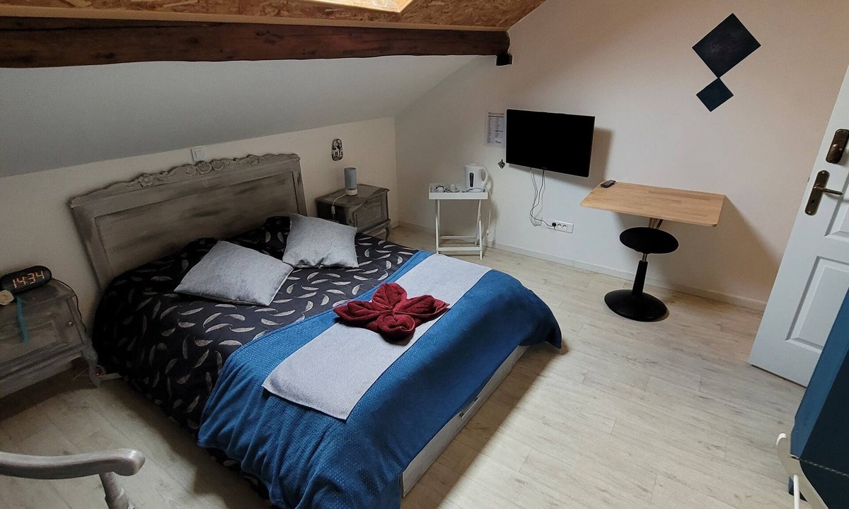 Folkling Villa | The Cleopatra Room