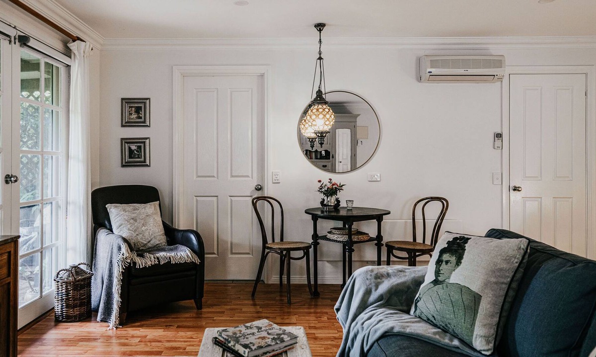 Castlemaine House | The Clevedon Cottage