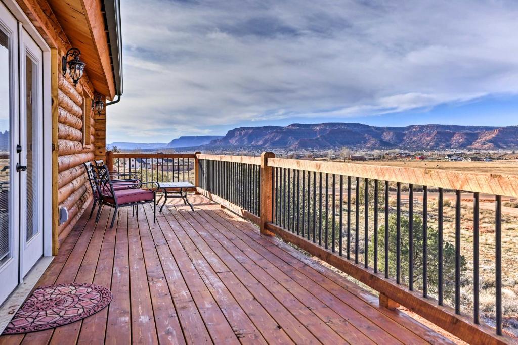 Kanab House | 'The Cliffrose Cabin' - Hike, Relax, Explore!