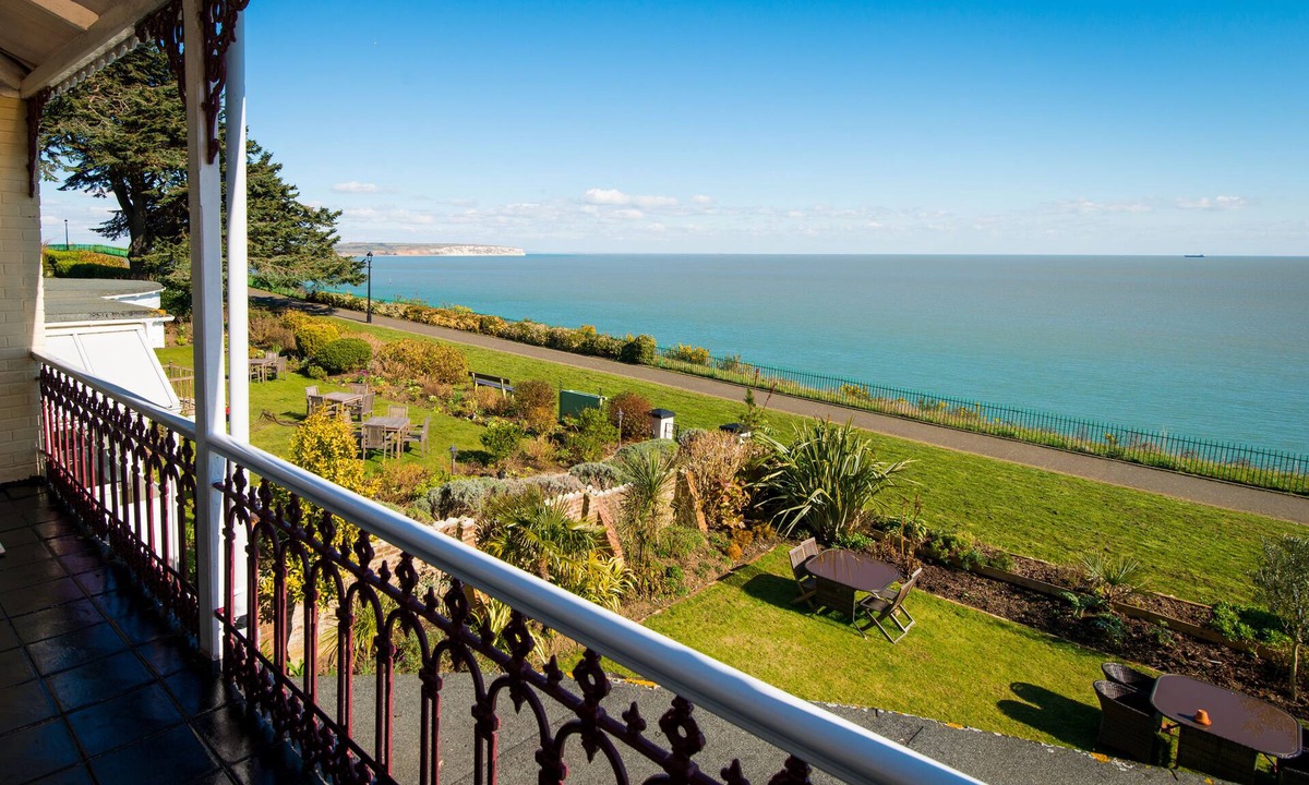Shanklin Hotel | The Clifton
