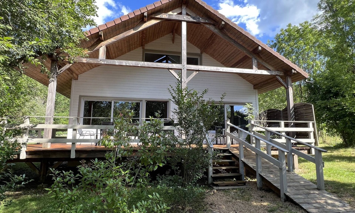 Doucier Cottage | The clock Chalain 2