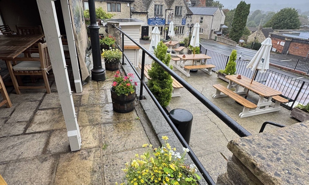 Rodborough Bed & Breakfast | The Clothiers Arms