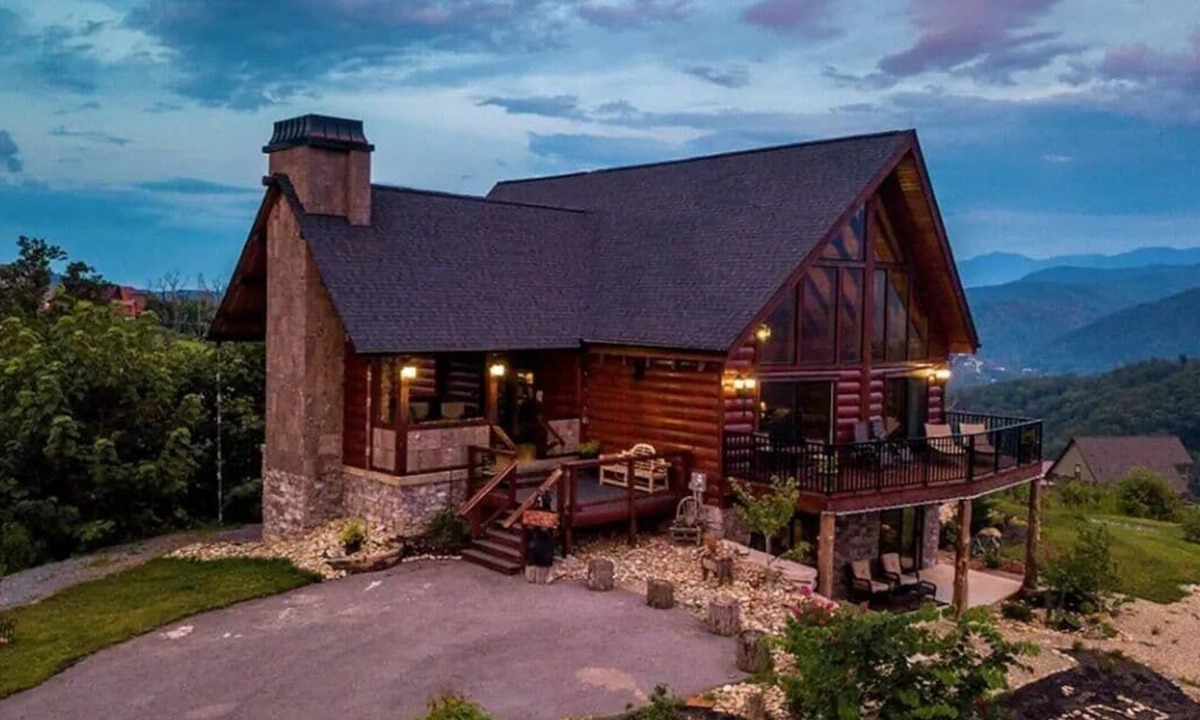 Chalet Village North Cabin | The Cloud 9 Lodge-Vacation Destination