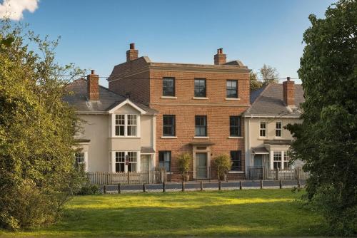 New Forest District Bed & Breakfast | The CLOUD Brockenhurst B&B