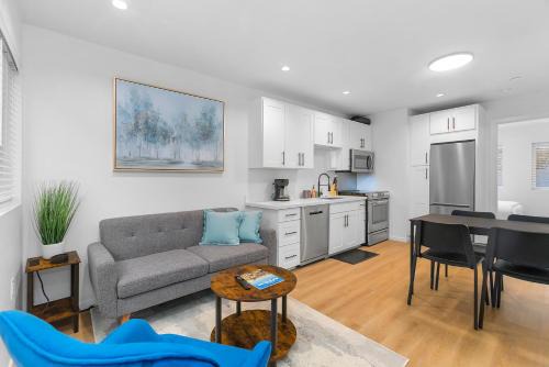 Atlantic Apartment | The Cloudbreak Townhome - 88 Walkscore!