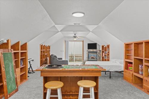 Hillcrest House | The Clubhouse