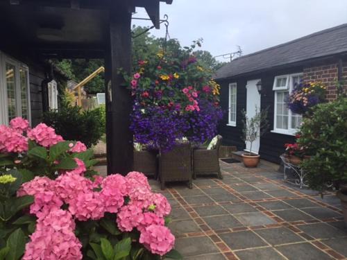 Barns Green Bed & Breakfast | The Coach House