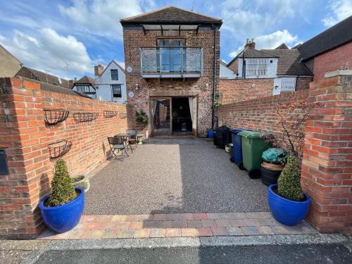 Tewkesbury House | The Coach House