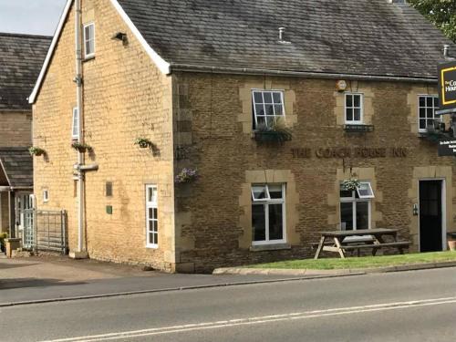 South Luffenham Hotel | The Coach House Inn
