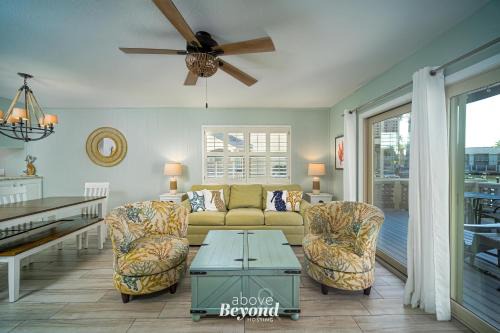 Harbor Oaks House | The Cobalt Crab Oasis