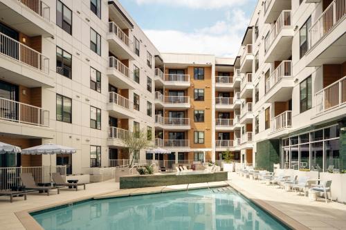 South Lamar Hotel | The Code Hotel