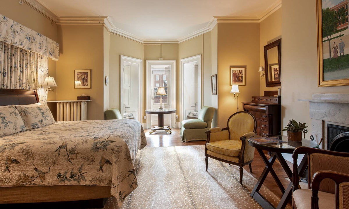 Back Bay East Bed & Breakfast | The College Club of Boston