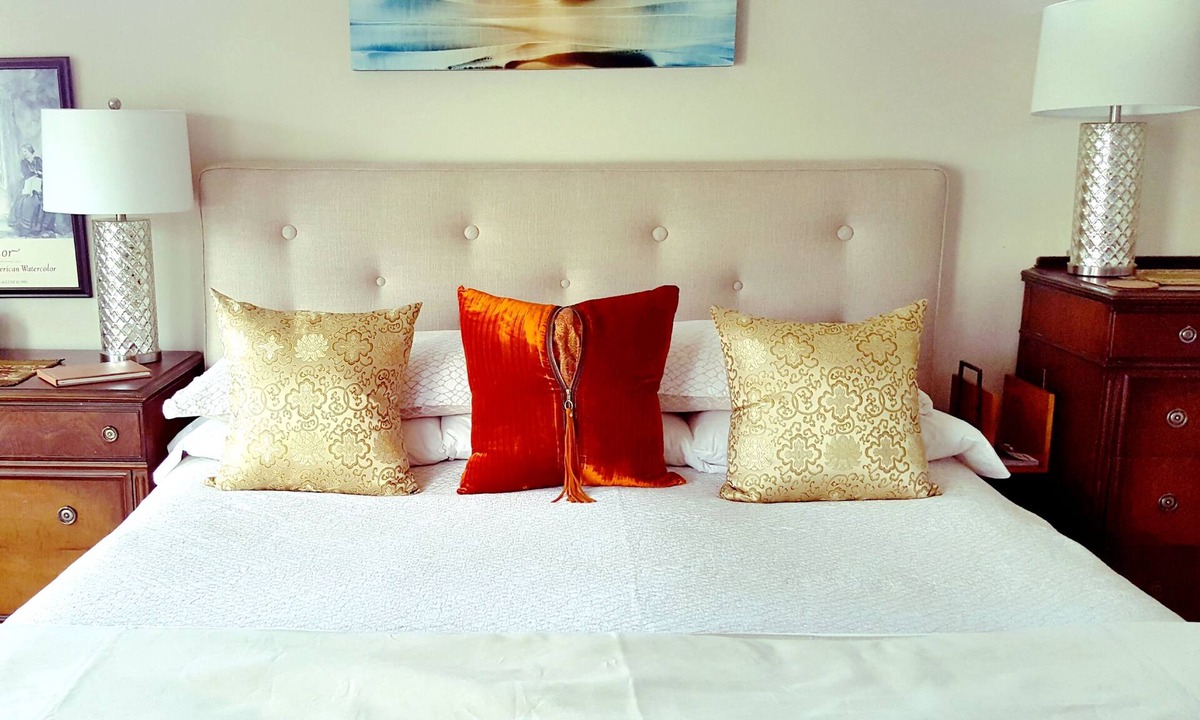 Zilker House | The Collier Street Cottage Guest Suite in the heart of Austin!