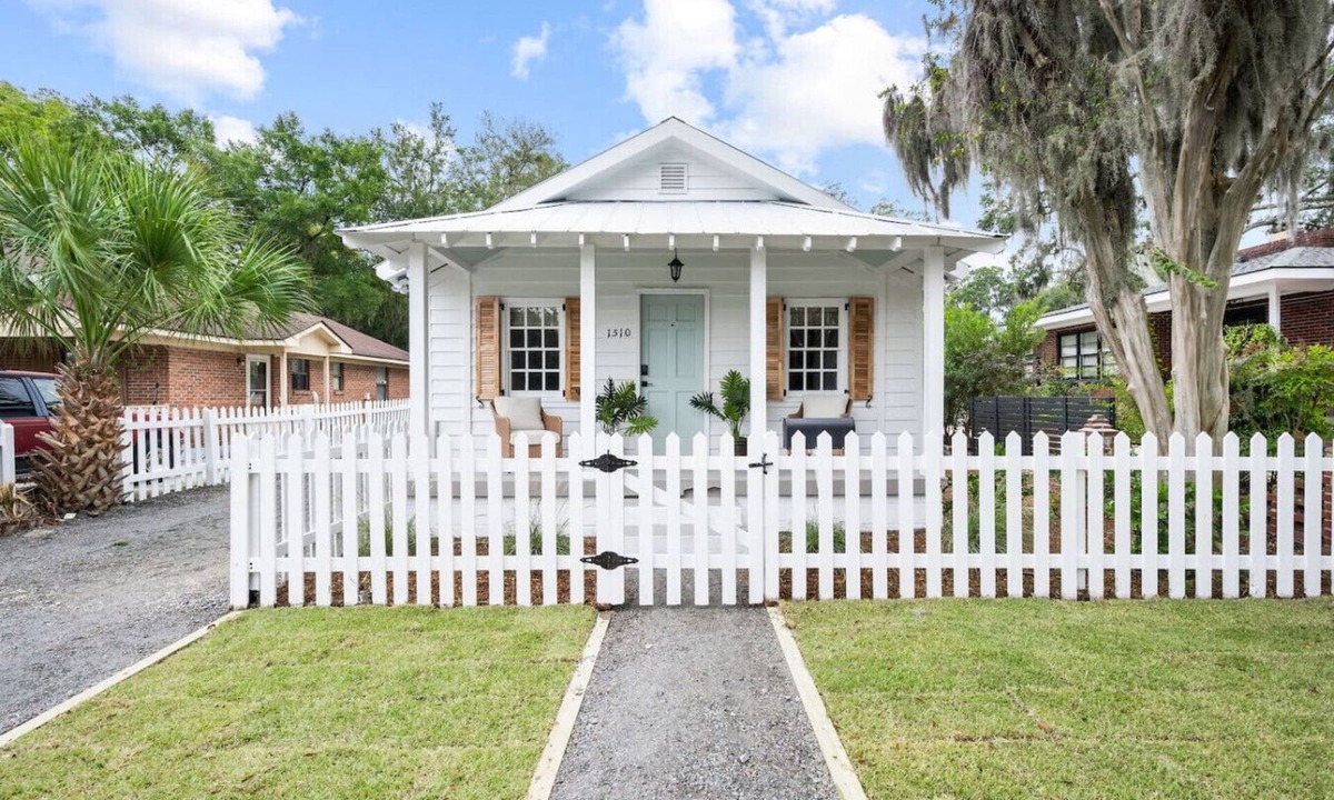 Northwest Quadrant House | The Congress Cottage