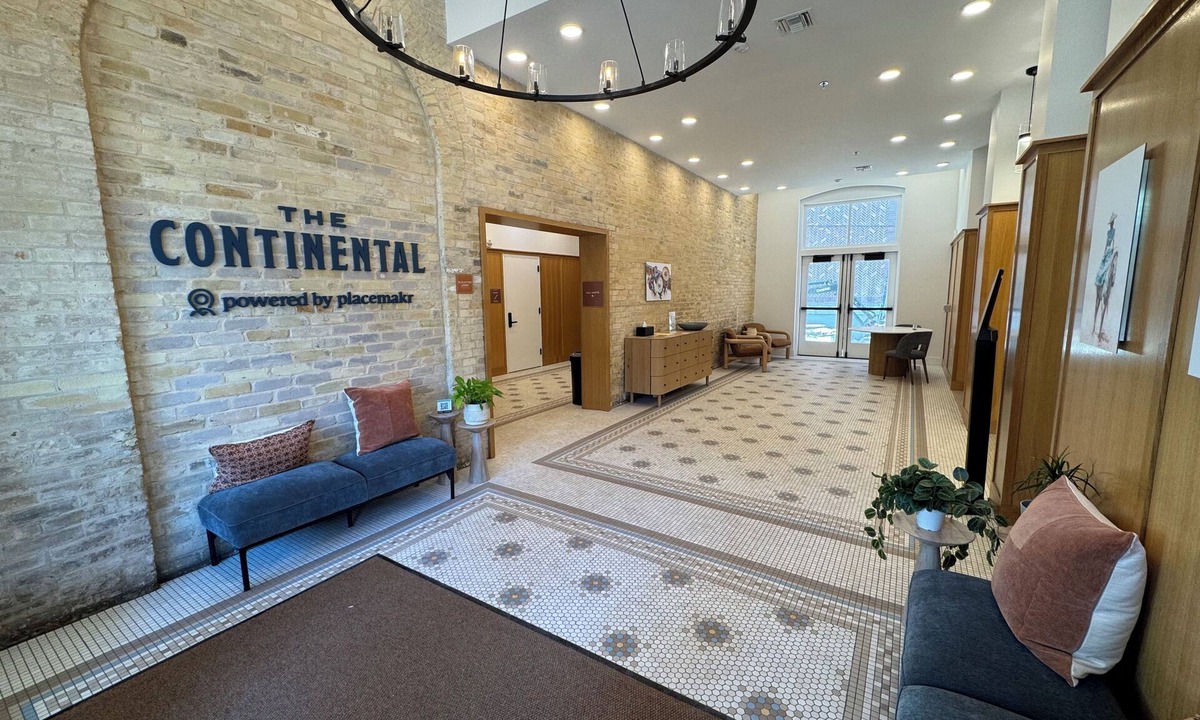 Main - Military Plaza Apartment | The Continental, powered by Placemakr - Downtown - Market Square