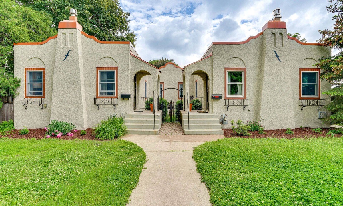 Minneapolis House | The Cooper, a charming Double Bungalow just Blocks from W River Parkway