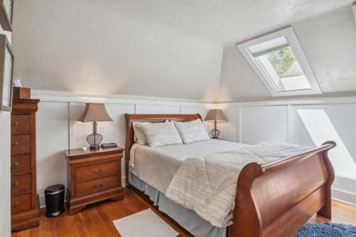 Independence Bed & Breakfast | The Cooperhouse