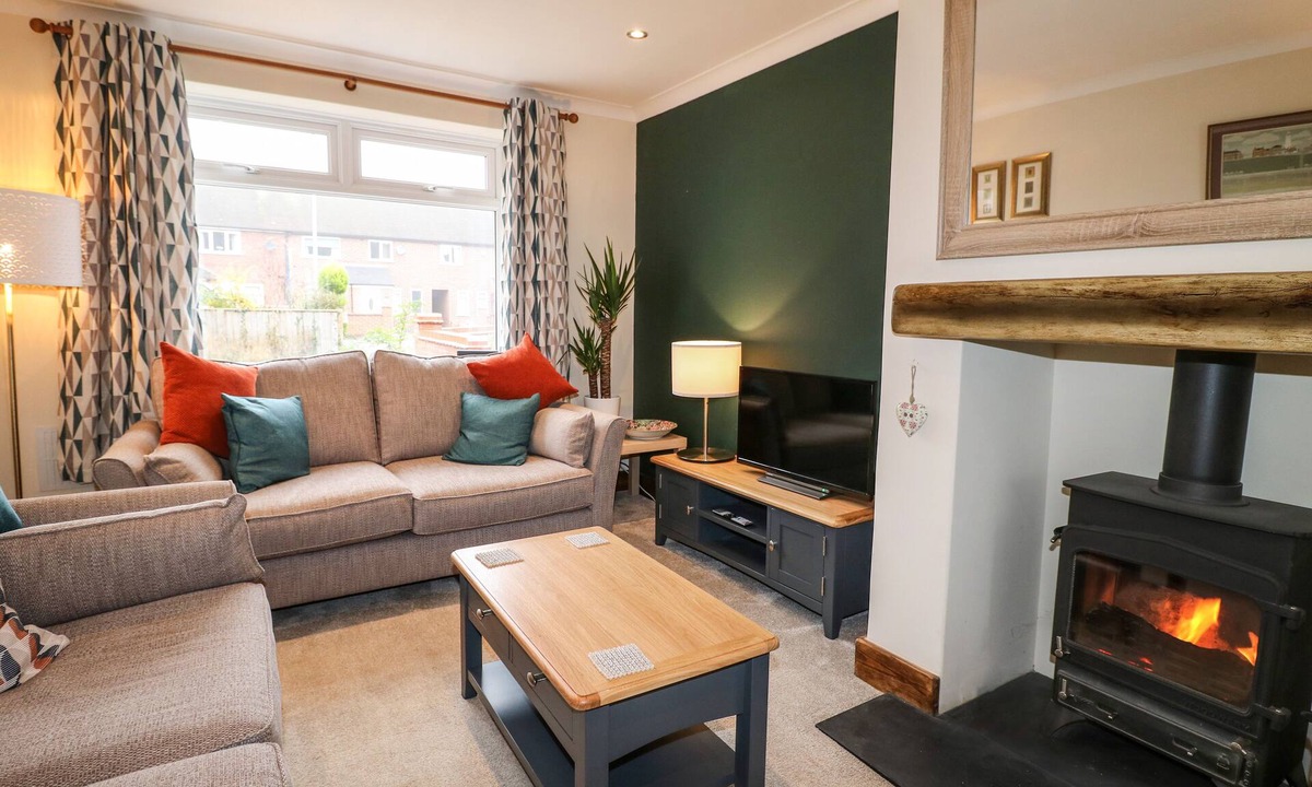 Rocester House | THE CORNER HOUSE, pet friendly, with open fire in Rocester
