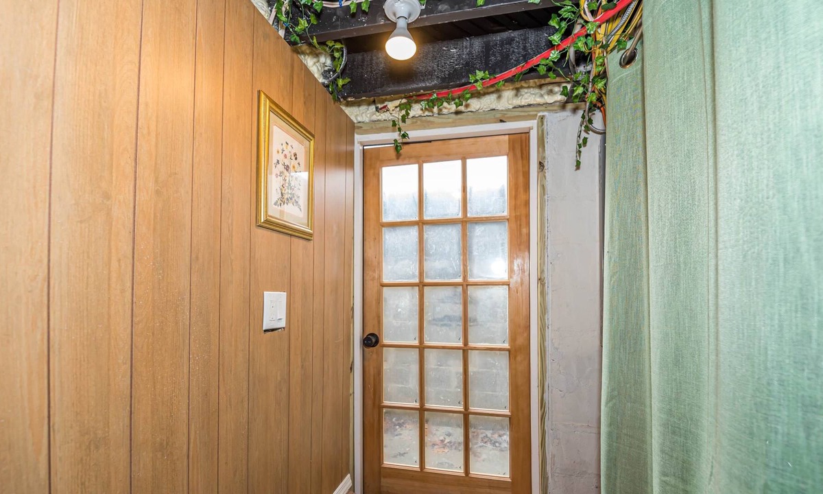 Mastic Beach House | The Cosy Cabin in Mastic Beach