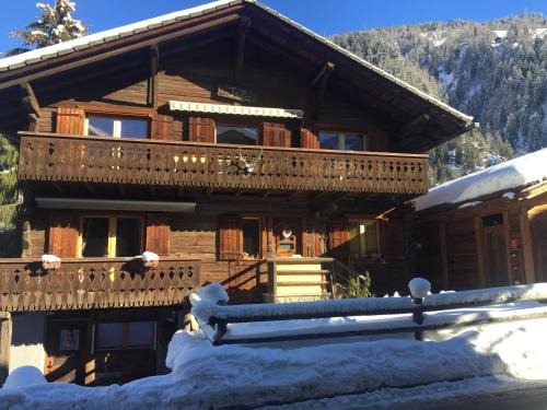 Versegeres Bed & Breakfast | The cosy Isba - Chambre d hôtes - Val de Bagnes - Verbier