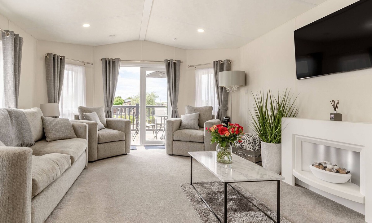 Evesham Cottage | The Cotswold Holiday Lodge