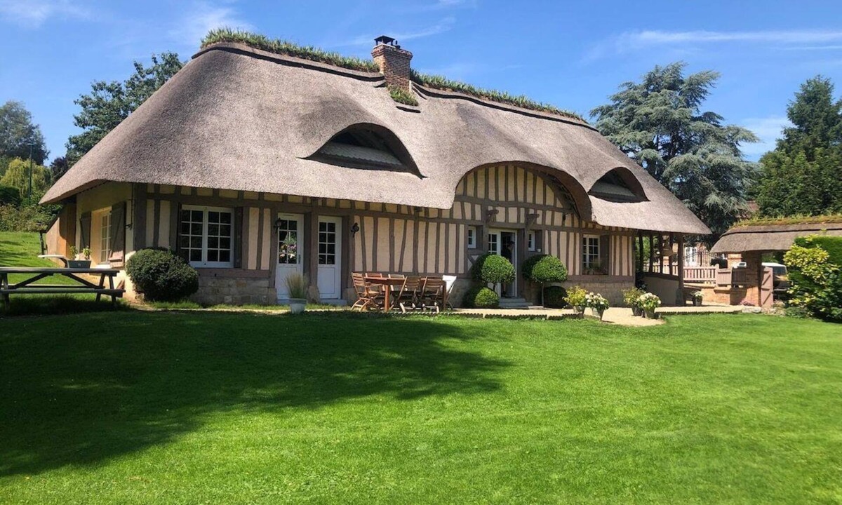 Saint-Pierre-le-Vieux House | The cottage: Norman comfort and charm