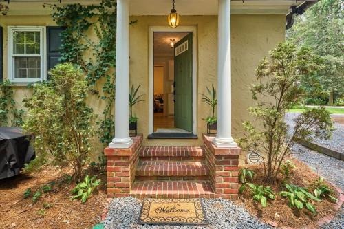 West Southern Pines House | The Cottage at Knollwood Manor