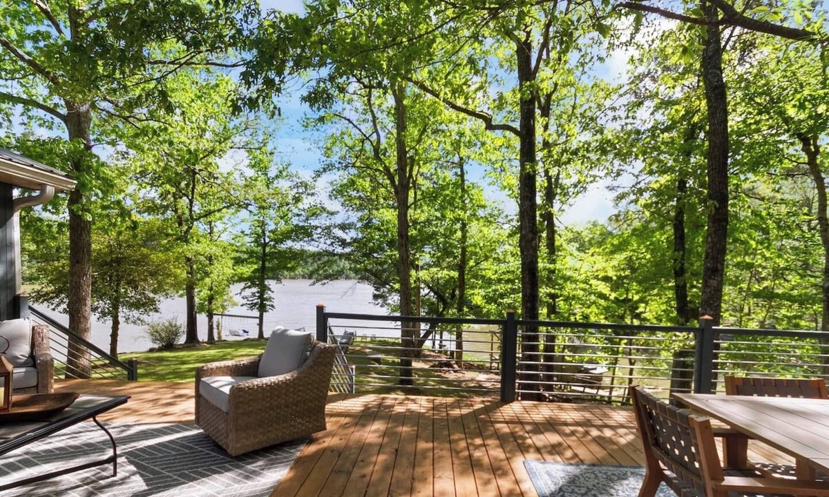 Samantha House | The Cottage at Lakeside Pointe
