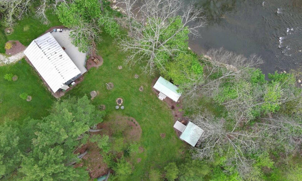 Howard Cottage | The Cottage at River's Bend