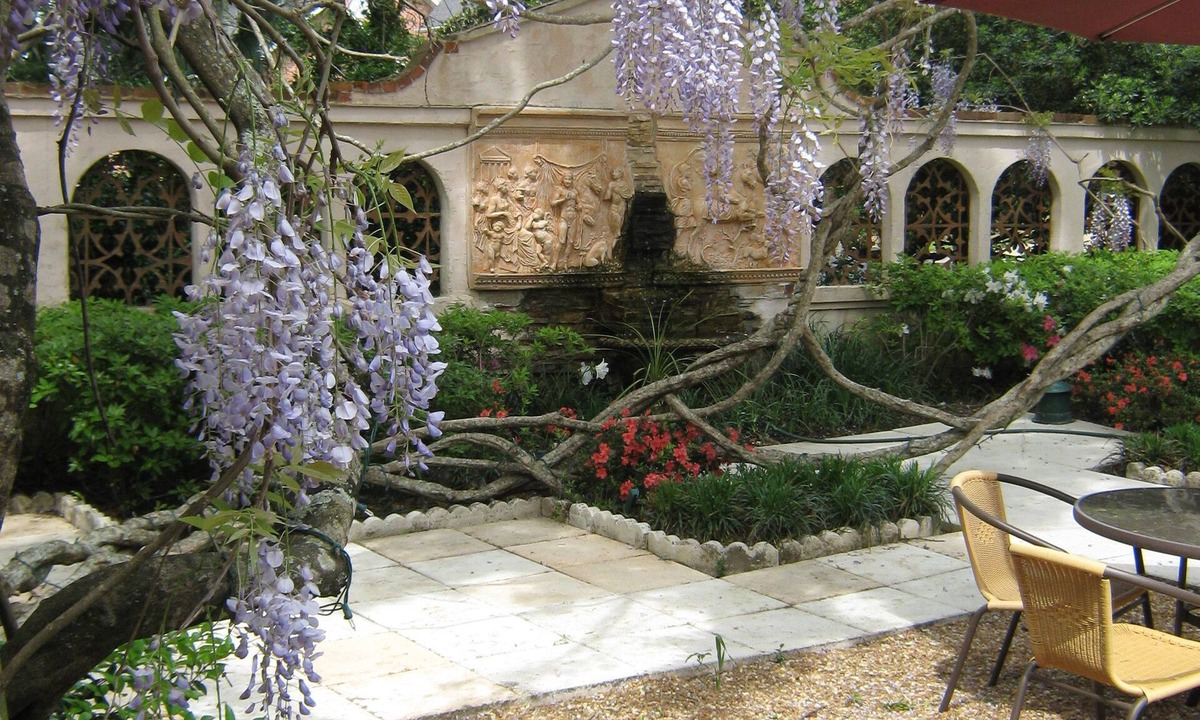 Monticello Bed & Breakfast | The Cottage Bed & Breakfast