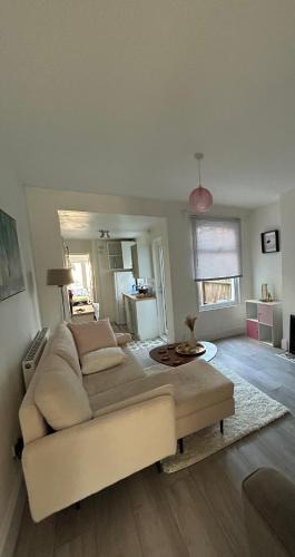 Bromley Common and Keston House | The Cottage