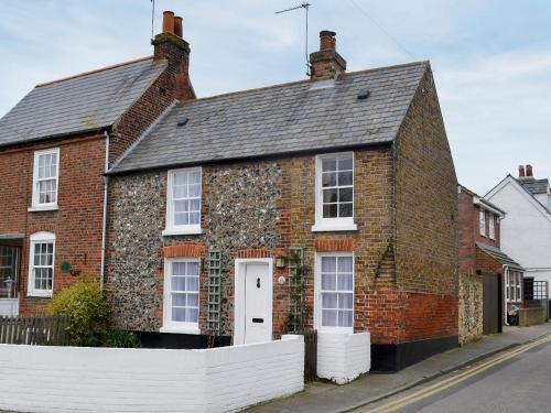 Broadstairs House | The Cottage