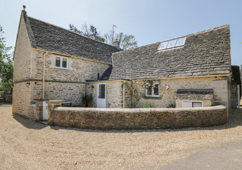 Malmesbury House | The Cottage