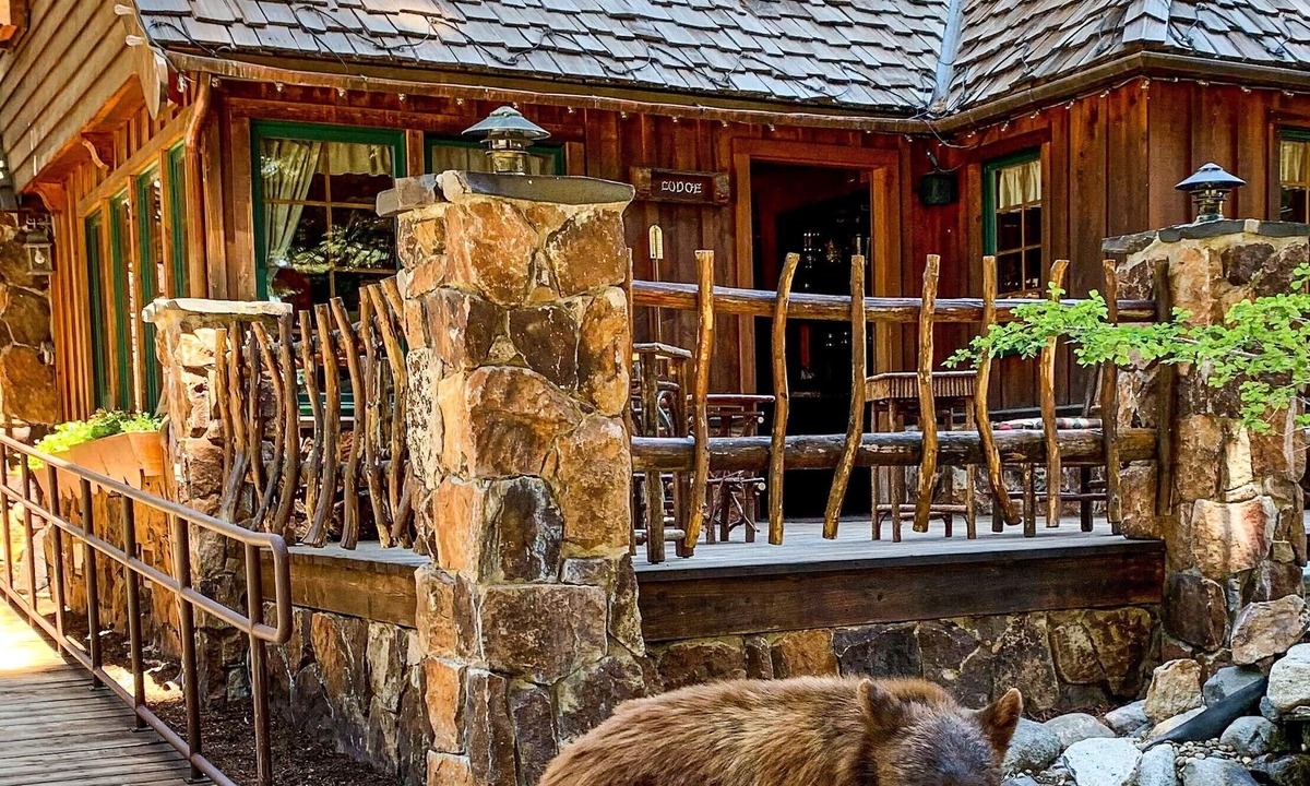 Sunnyside Hotel | The Cottage Inn