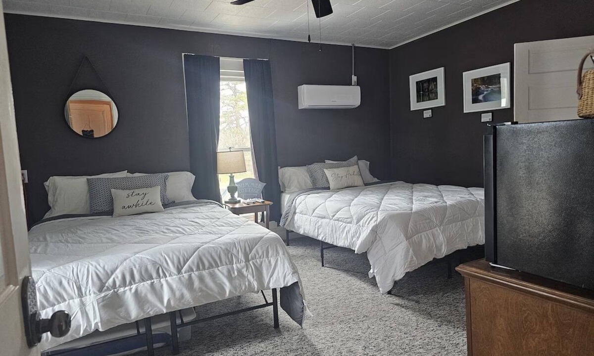Eminence Other | The Cottage Room has 2 queen beds and private bathroom