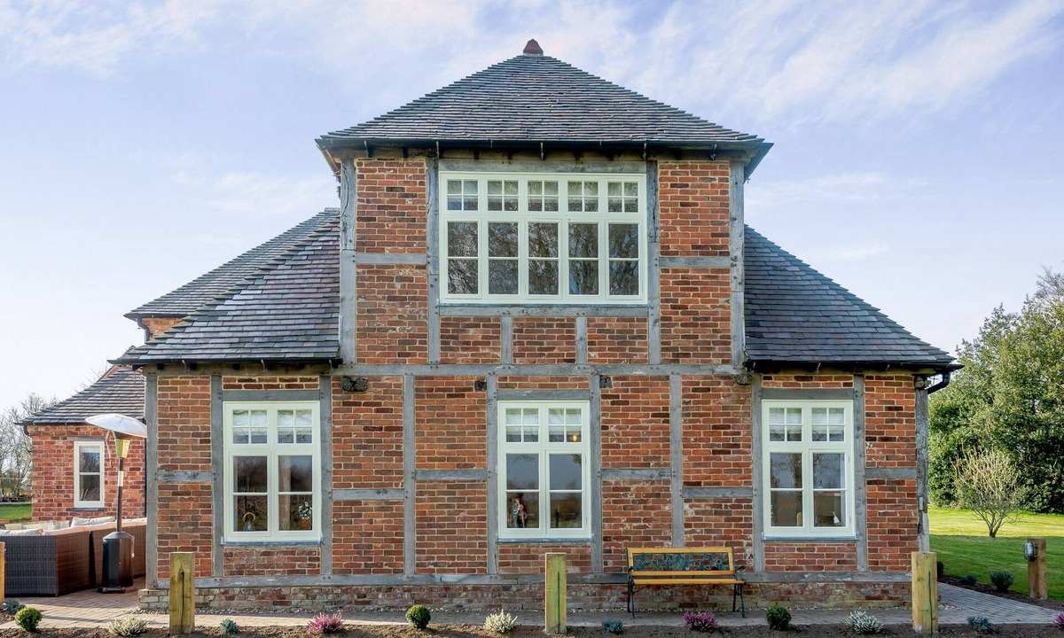 Linton House | The Cottage Vineyard