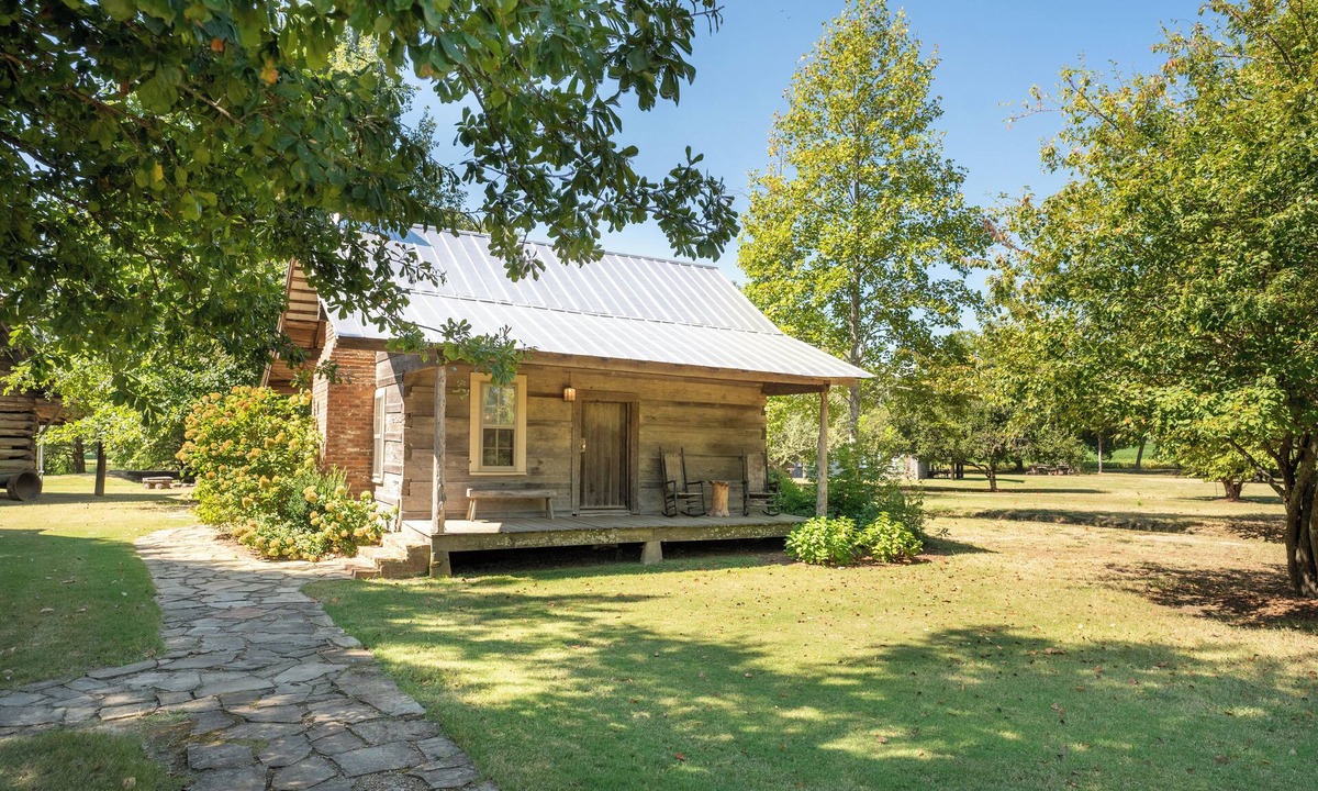Bells Cabin | The Cotton Gin Cabin at Green Frog Farm