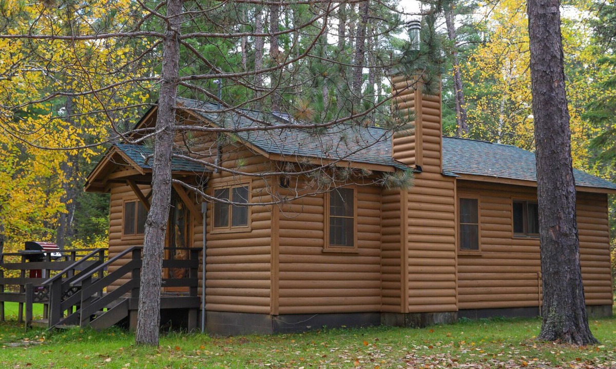 Babbitt Cabin | The Cougar Cabin at Timber Bay