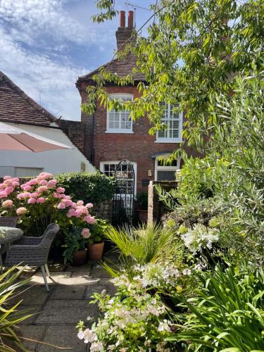 Chichester House | The Courtyard