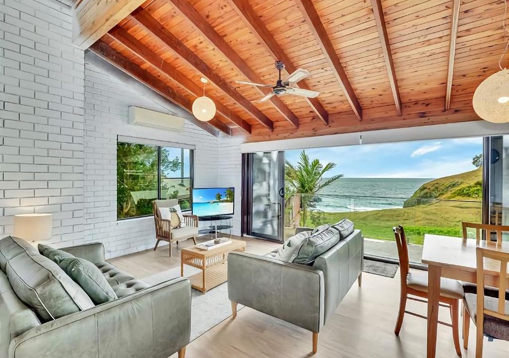 Scotts Head House | The Cove