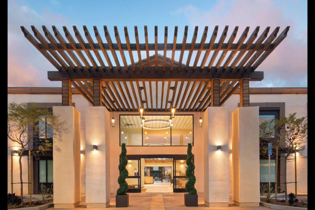 Harbor Hotel | The Cove Hotel